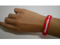 Bracelet en Silicone Buzzville.com - Couleur : Rouge à gagner